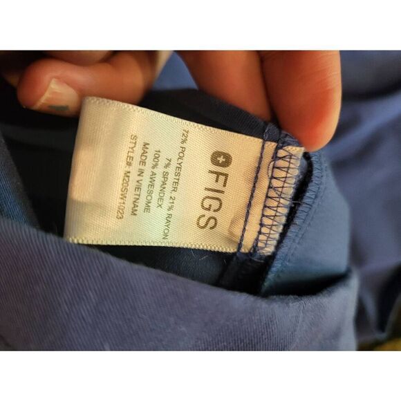 FIGS Casma Scrub Top Women's XL Blue Three Pocket Short Sleeve - Picture 3 of 4